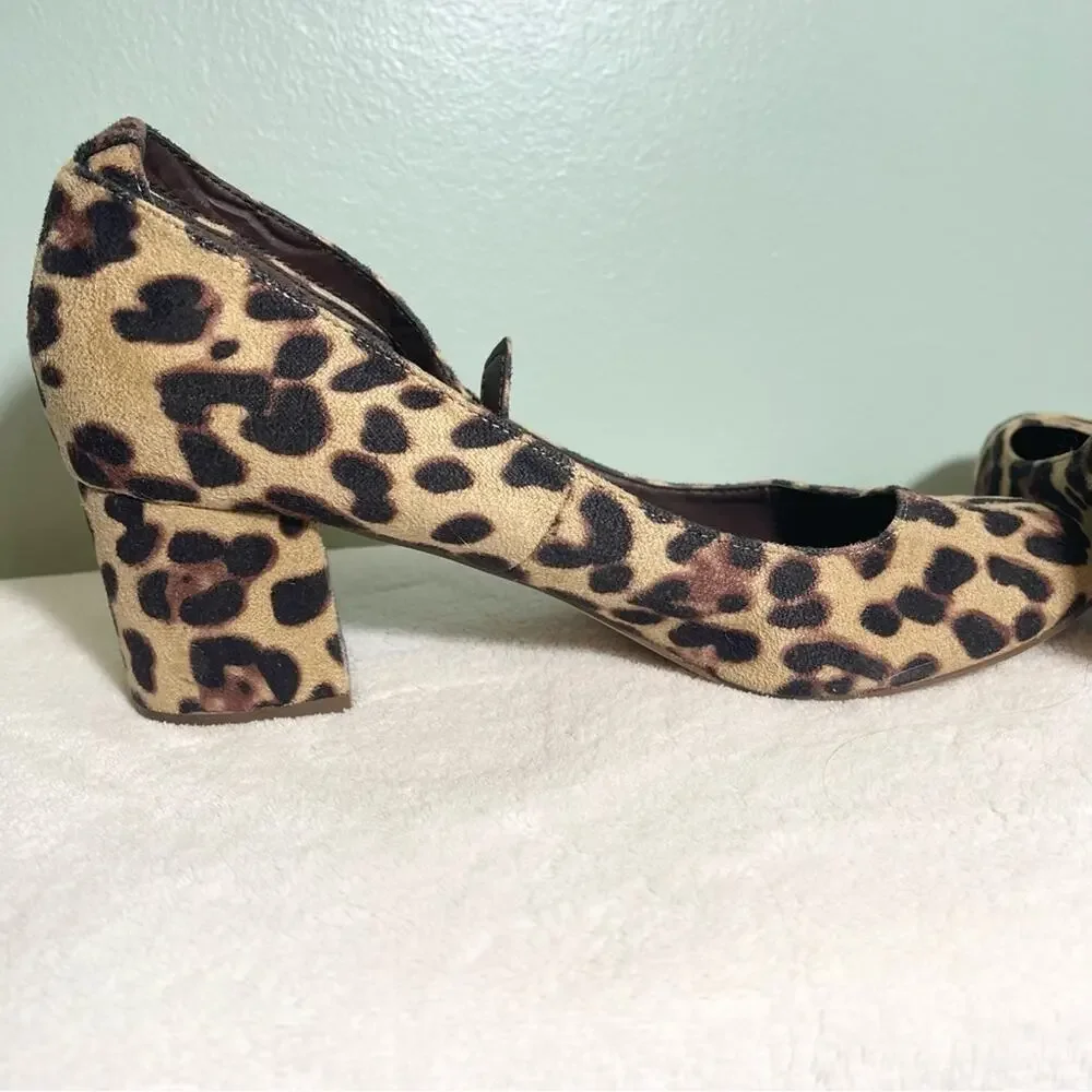 Ollio Women's Brown Leopard Faux Suede Chunky Mid-Heel Ankle Strap Pumps Size 9